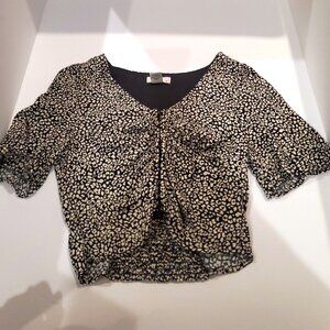 Urban Romantics Size M Black and White Animal Print Shirt